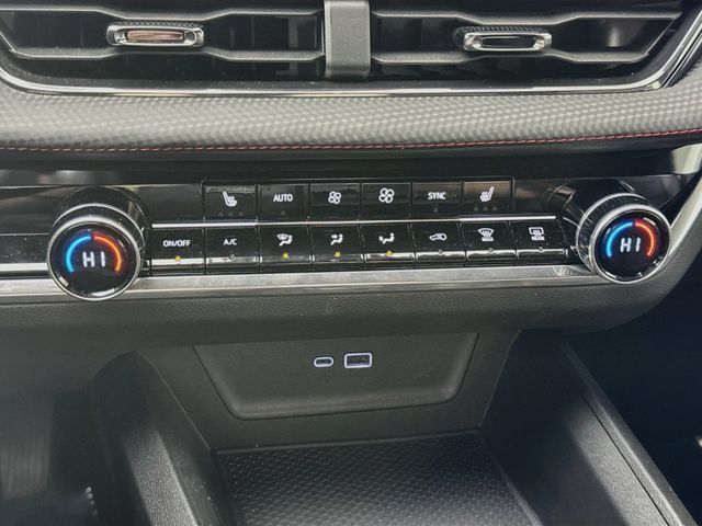Used 2025 Chevrolet Equinox RS w/ Safety and Technology Package FWD image 16