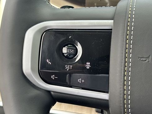 New 2025 Nissan Armada Platinum Reserve image 11