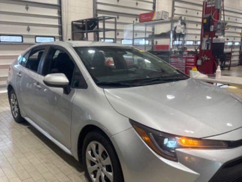 Certified 2024 Toyota Corolla LE image 37