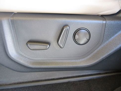 Certified 2024 Ford Expedition Max XLT image 12