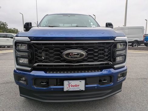 New 2026 Ford F250 Lariat w/ Black Appearance Package AWD/4WD image 9