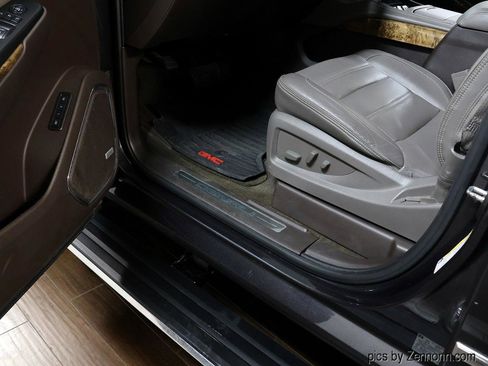 Used 2016 GMC Yukon Denali w/ Open Road Package image 26