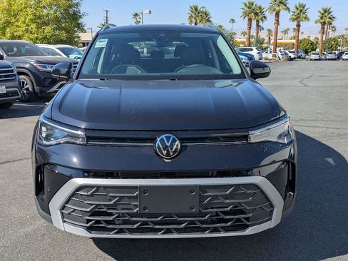 New 2025 Volkswagen Taos SE image 7