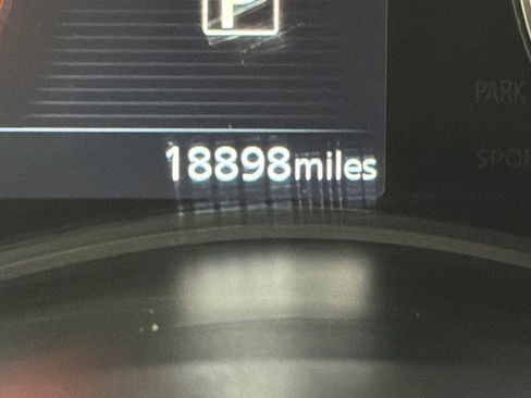 Used 2024 Nissan Kicks SR w/ SR Premium Package image 25