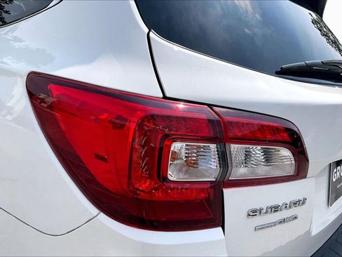 Used 2019 Subaru Outback 3.6R Touring AWD/4WD image 29