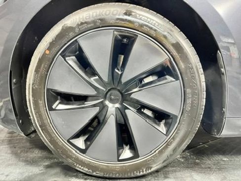 Used 2025 Tesla Model 3 Long Range AWD/4WD image 24
