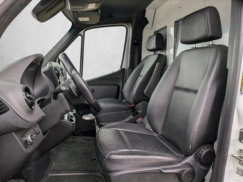 Used 2021 Mercedes-Benz Sprinter 2500 image 17