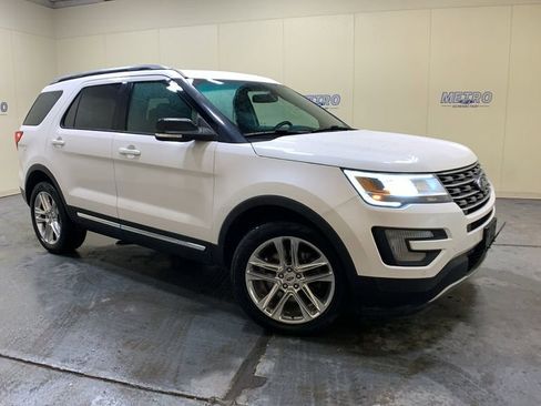 Certified 2017 Ford Explorer XLT w/ Equipment Group 202A image 1