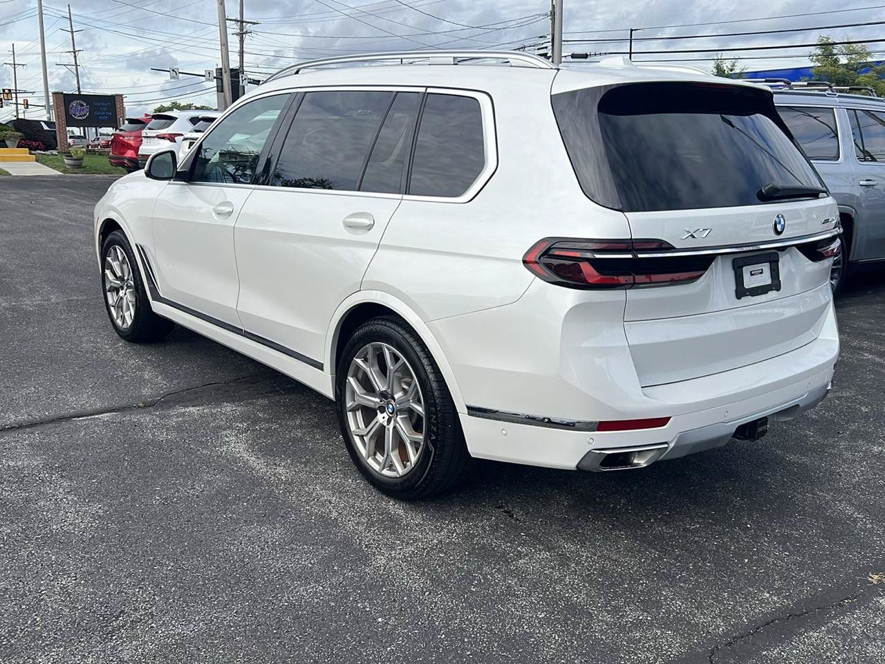 Used 2024 BMW X7 xDrive40i w/ Executive Package AWD/4WD image 8