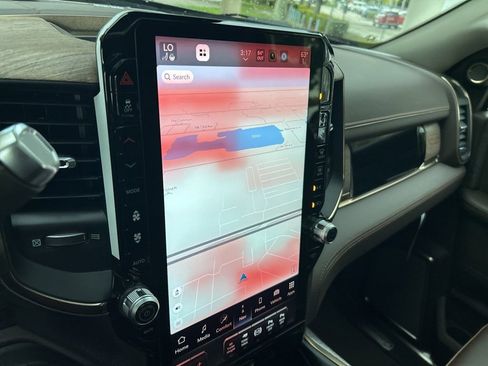 Used 2025 RAM 2500 Limited image 9