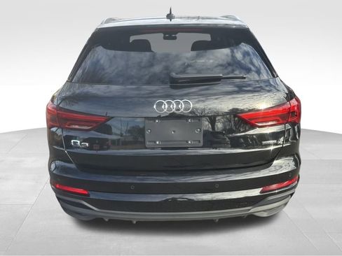 Used 2025 Audi Q3 2.0T Premium image 19