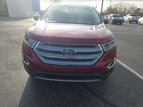 Used 2018 Ford Edge Titanium w/ Equipment Group 302A image 8