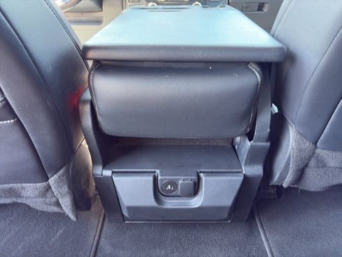 Used 2024 Ford F350 Lariat w/ Chrome Package image 22