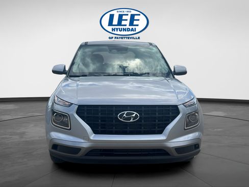 Certified 2026 Hyundai Venue SE FWD image 8