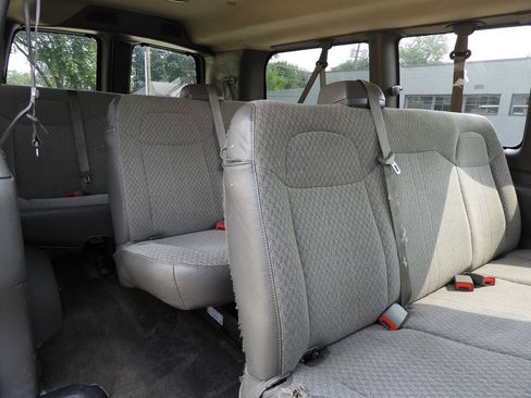 Used 2016 Chevrolet Express 2500 LT w/ LT Preferred Equipment Group RWD image 22