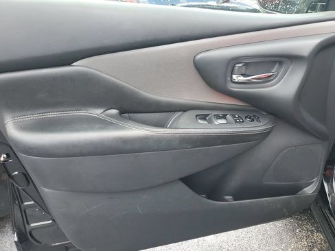 Used 2019 Nissan Murano S AWD/4WD image 17