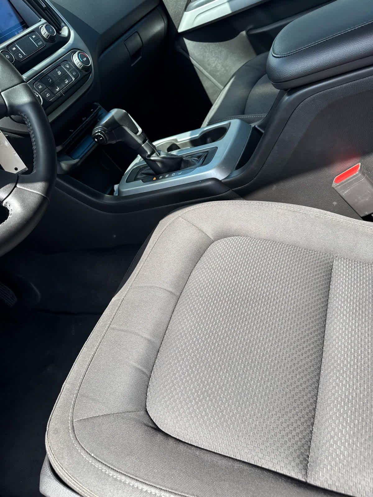 Used 2021 Chevrolet Colorado LT RWD image 14