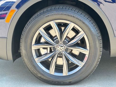 Used 2023 Volkswagen Tiguan SE FWD image 23