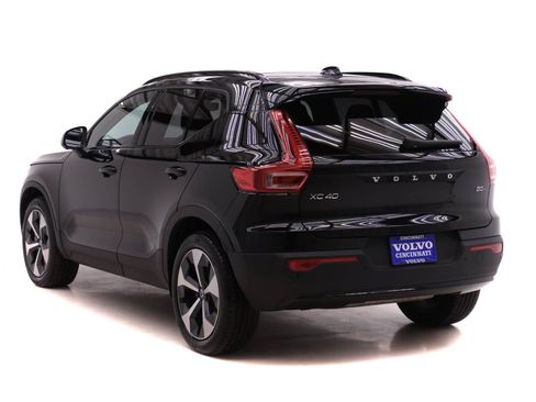 Certified 2025 Volvo XC40 B5 Plus image 5