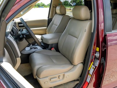 Used 2011 Toyota Sequoia Limited RWD image 26