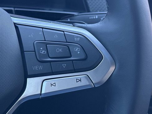 Certified 2025 Volkswagen Atlas Cross Sport SEL R-Line image 24