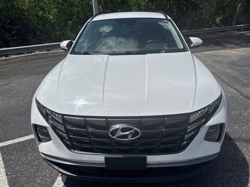 Used 2024 Hyundai Tucson SEL FWD image 2