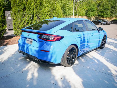 Used 2023 Honda Civic Sport image 11