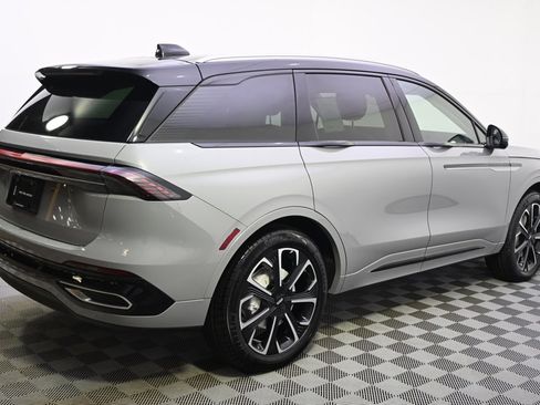 New 2026 Lincoln Nautilus Reserve image 7