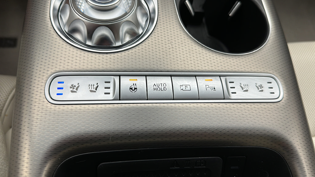 Used 2023 Genesis GV60 Performance AWD/4WD image 26