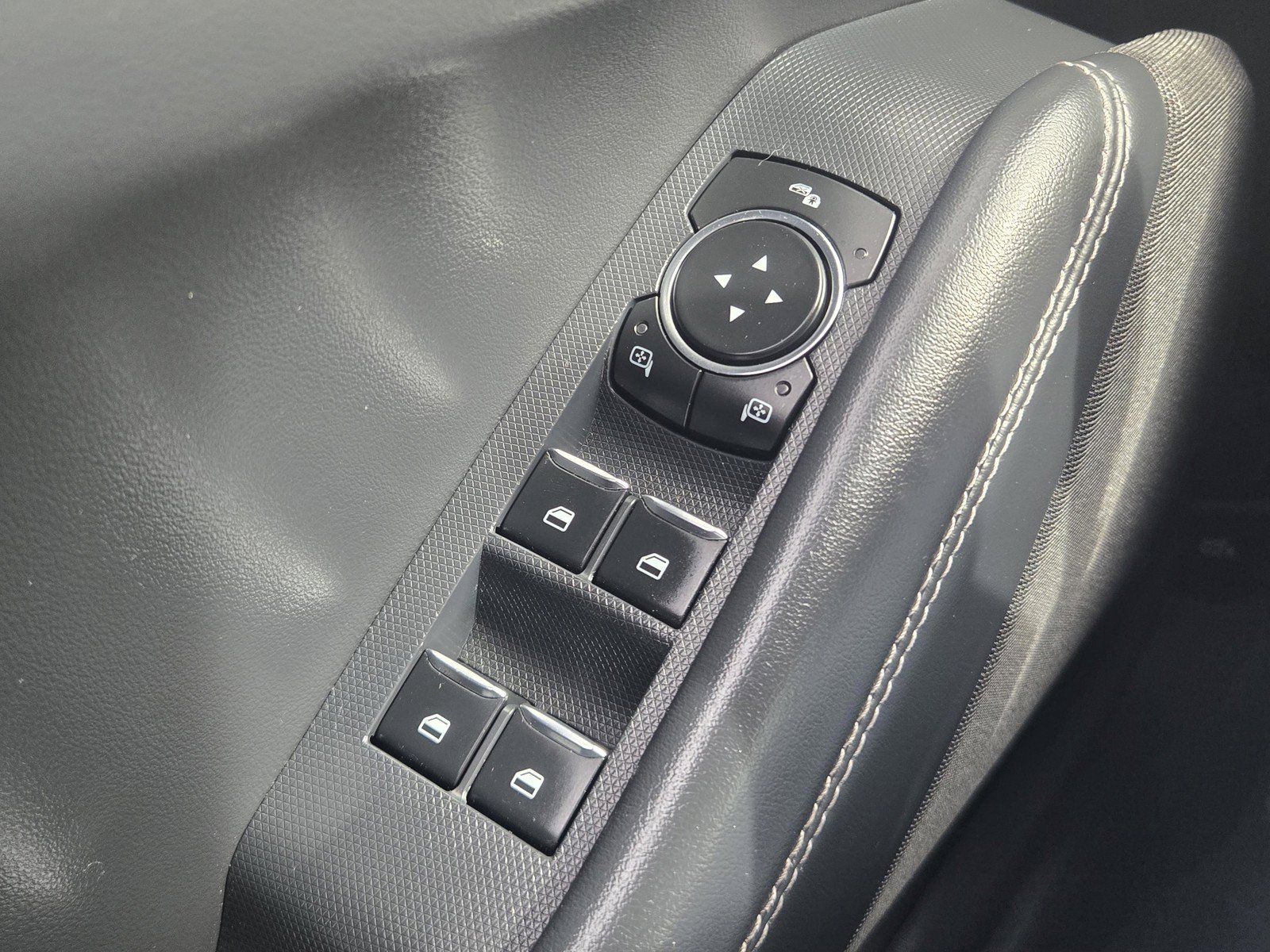 Used 2025 Ford Mustang Mach-E Select RWD image 15