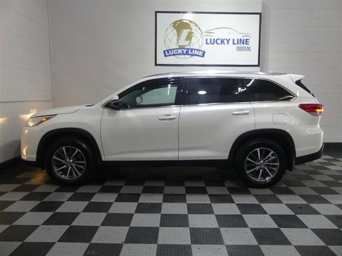 Used 2019 Toyota Highlander XLE image 7