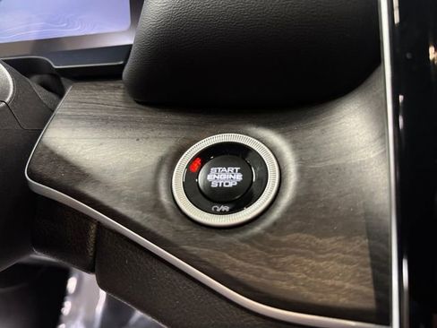 Used 2024 Jeep Grand Cherokee Limited w/ Luxury Tech Group II image 20