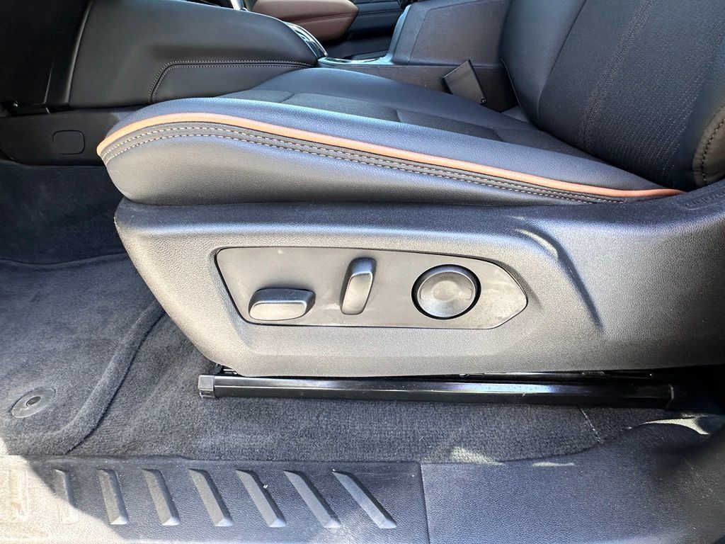 Certified 2026 GMC Canyon AT4 AWD/4WD image 20
