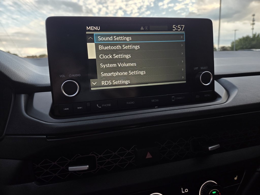 Certified 2025 Honda Accord SE image 9