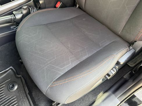 Used 2017 Toyota Tacoma TRD Off-Road image 25