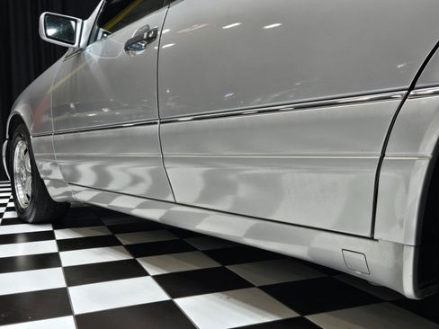Used 1999 Mercedes-Benz S 500 Sedan image 32