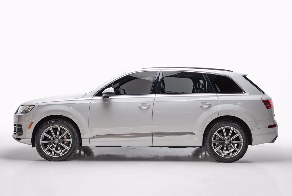 Used 2017 Audi Q7 3.0T Premium Plus w/ Premium Plus Package AWD/4WD image 11