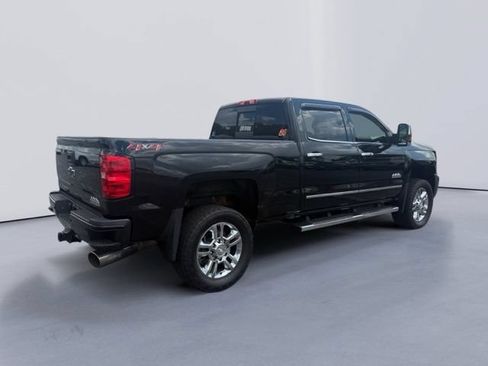 Used 2019 Chevrolet Silverado 2500 High Country w/ Duramax Plus Package AWD/4WD image 3
