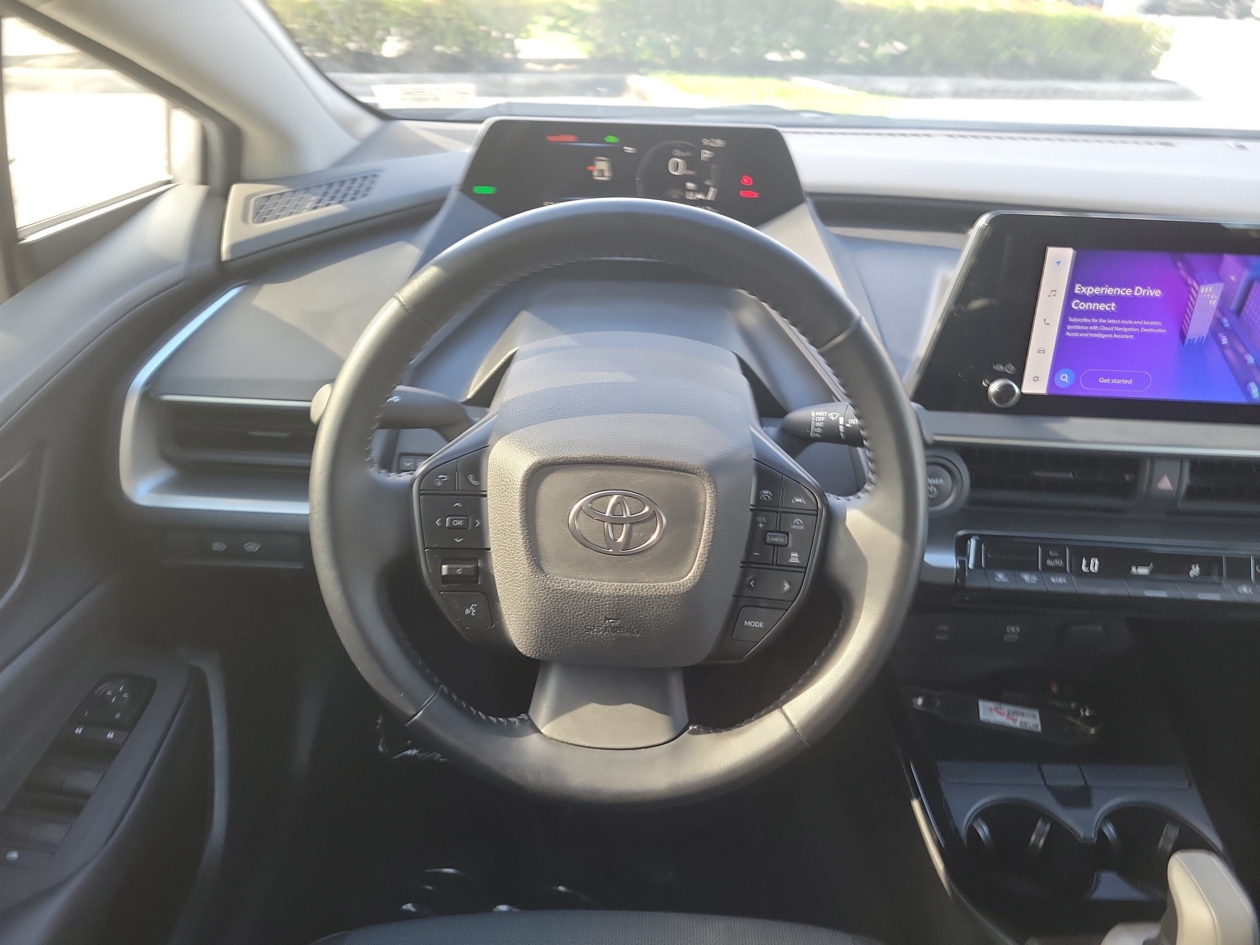 Used 2024 Toyota Prius LE FWD image 15