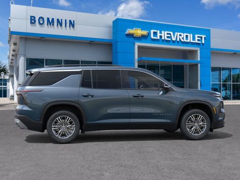 New 2026 Chevrolet Traverse LT FWD image 6