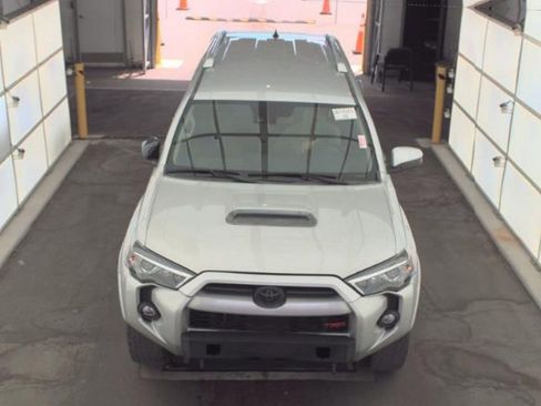 Used 2021 Toyota 4Runner TRD Off-Road image 2