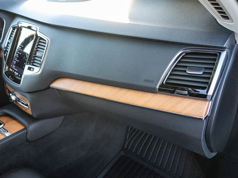 Used 2024 Volvo XC90 B6 Plus w/ Protection Package Premier image 20