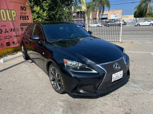Used 2014 Lexus IS 250 w/ F-Sport Package RWD image 4