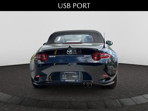 New 2026 MAZDA MX-5 Miata Club w/ Appearance Package RWD image 4