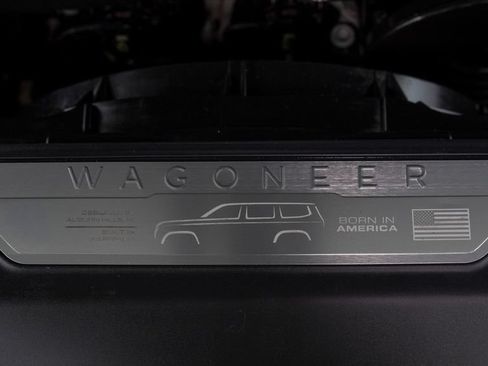 Used 2024 Jeep Wagoneer Series II w/ Flexible Seating Group RWD image 4