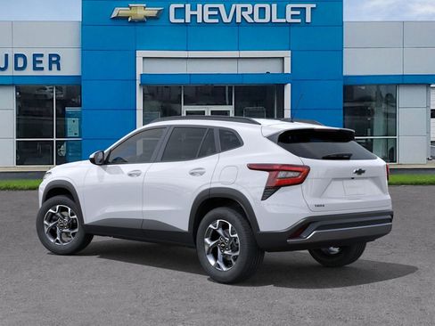 New 2025 Chevrolet Trax LT w/ Driver Confidence Package image 3