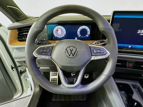 New 2026 Volkswagen Tiguan SEL R-Line AWD/4WD image 6