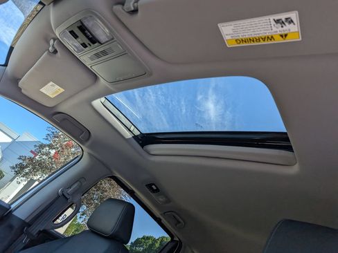 Used 2023 Honda Odyssey EX-L image 21