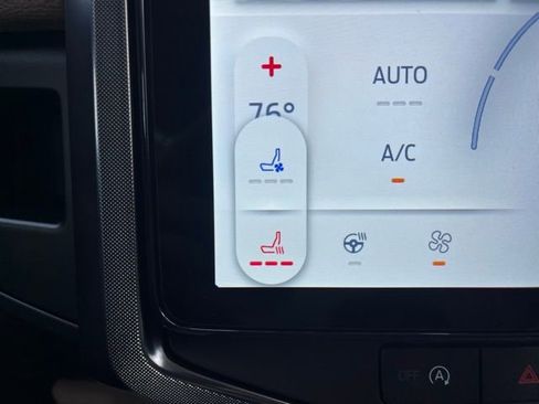 Used 2024 Ford Expedition Limited image 14