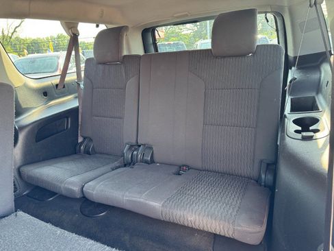 Used 2017 Chevrolet Suburban LS w/ Enhanced Driver Alert Package AWD/4WD image 17